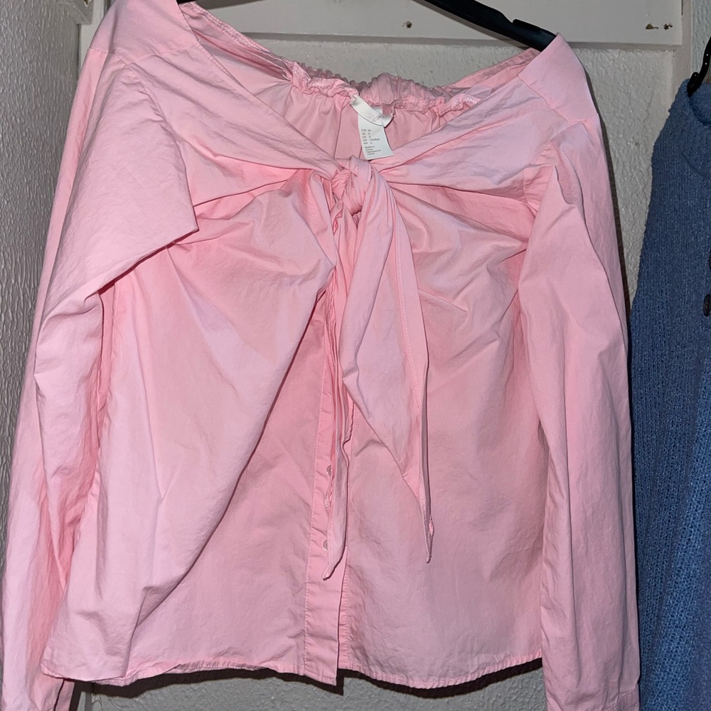 Off the shoulder pink shirt - NEVER WORN